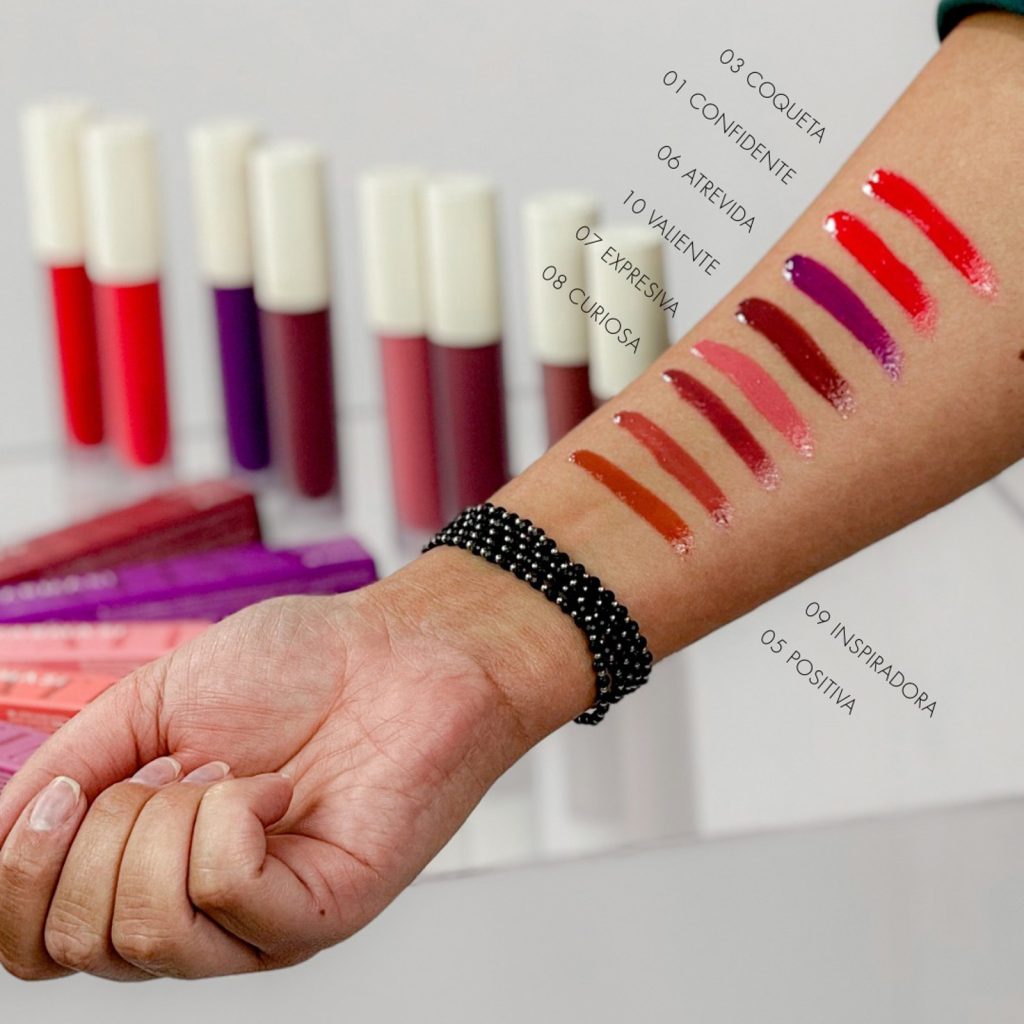 Ruj lichid Latina Farmasi